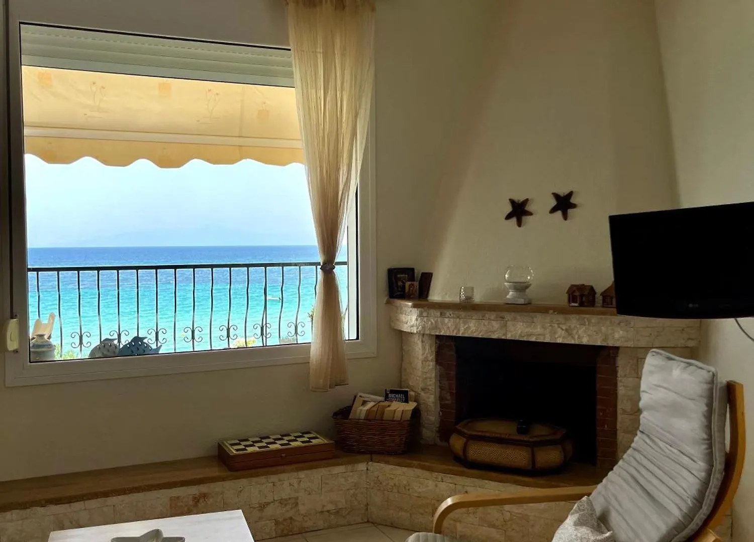 Blue Horizon Apartment Siviri